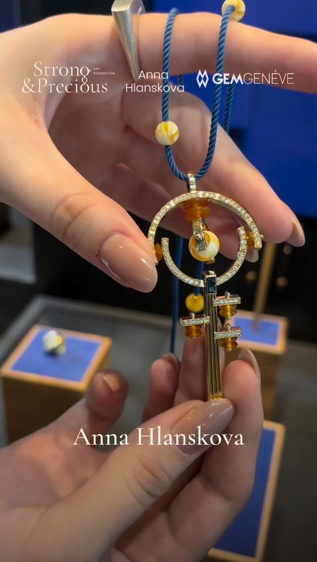 Thank you @anna.hlanskova for the review ✨ The Strong & Precious exposition is always a story about Ukrainian jewellery art, closely intertwined with a significant historical milestone of our country - and this story discovered by thousands of people who visit the exhibition.
***
Дякуємо талановитій за відгук @anna.hlanskova ✨
Експозиція Strong & Precious - це завжди розповідь про українське ювелірне мистецтво, яке тісно переплітається з певною історичним віхою нашої країни, і цю історію дізнаються тисячі людей, які відвідують виставку.
#StrongAndPrecious