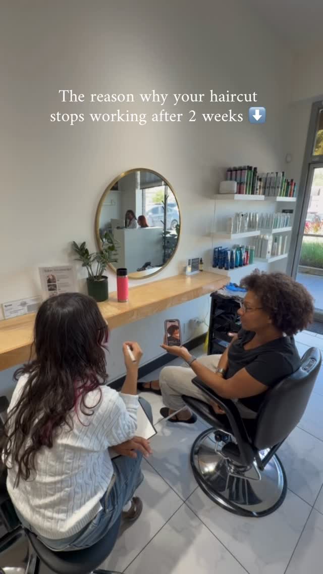 ✅ Face shape.
✅ Growth patterns.
✅ Density.
✅ Texture.
✅ How you actually wear your hair day to day.
It all plays a part. That’s why the right haircut is planned, not guessed.
And that’s also why every consultation we do starts with question. Real ones. Not just ‘how much are we taking off?’ but ‘what does your morning routine actually look like?’
📨 Send this to a curl friend to reassure them that changes in their haircut weeks after the appointment is normal
