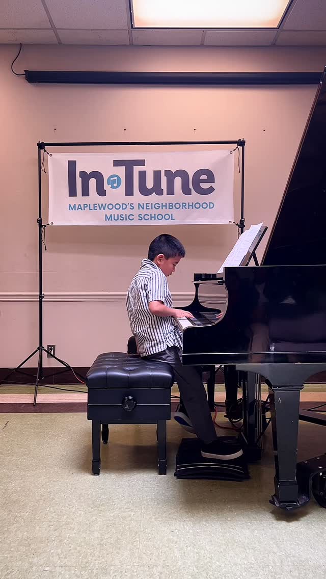 A huge shoutout to our student, Austen, for performing in not one, but TWO recitals! In addition to our piano recital, Austen performed the beautiful piece at the town’s community recital. We’re so proud of Austen and his instructor, Sunshine, for their hard work 🎶
#intunemaplewood #musicschool #pianorecital #maplewoodvillagenj #southorangevillage