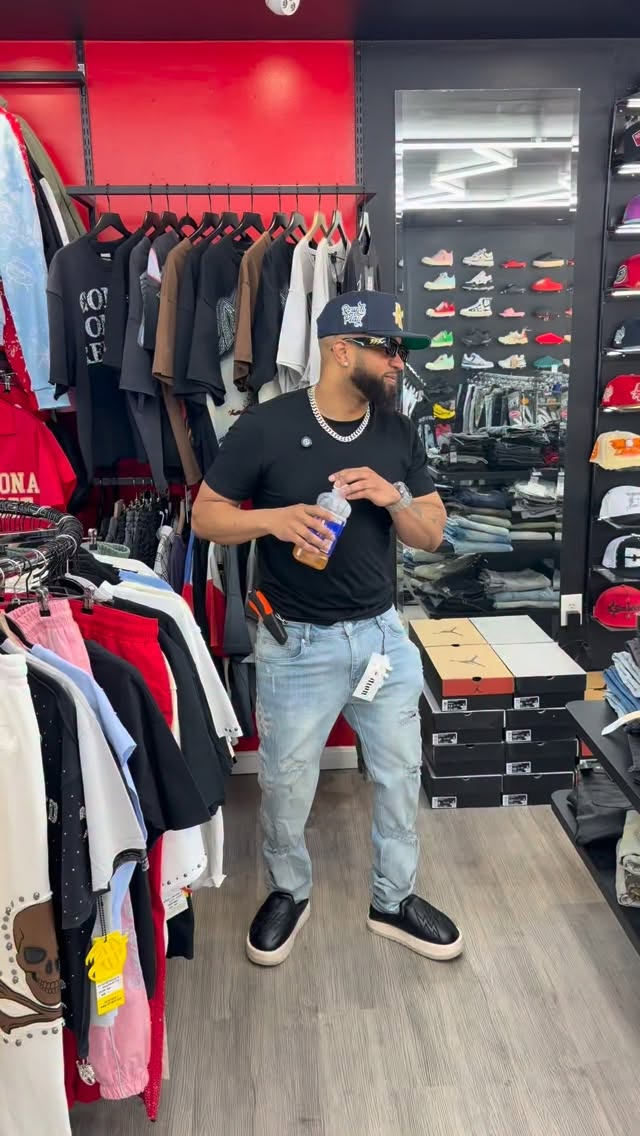 🚨Oferta Disponible ahora mismo !! #budasnkrs📲💯🔥 #newpostalert‼️ #viralinstagramreelsvideo♥️
📍Ubicación: 205 Broadway Lawrence MA, 01841
📍Ubicación: 130 Dorchester Ave South Boston MA,
BUDASNKRS.COM
📲WhatsApp: +1 (978) 327-4572
🚚Envíos disponible: A todo USA 🇺🇸 .
#budasnkrs laboveda 1 viral trendingreels tendencia lawrencemassachusetts buda flow 2026 ✨ especiales sales outfits foryou digital