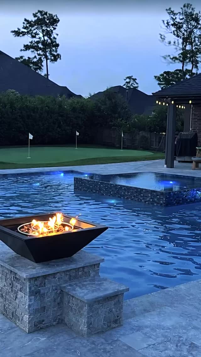 🔥 Backyard transformations that stop the scroll.
#texasinnovativepools texasinnovativepools #pooldesign #custompools #outdoorliving #backyardgoals