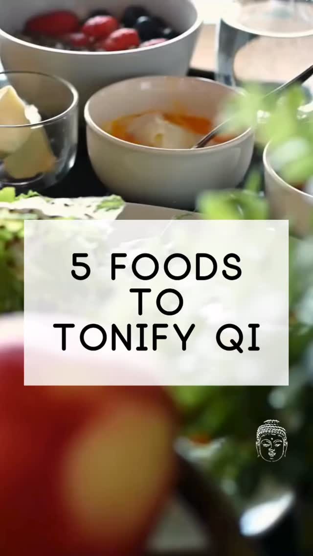 Feeling tired, depleted, or like you’re running on empty?
In Traditional Chinese Medicine, low Qi is often linked to fatigue, poor digestion, brain fog, getting sick frequently, and feeling like you never quite recharge.
One of the best ways to build Qi is through food.
Chicken supports Spleen Qi and helps the body create steady, sustainable energy.
Fish nourishes Qi while providing easily digestible protein to support strength and recovery.
Rice is considered a foundational Qi-building food that supports digestion and daily energy production.
Squash strengthens Spleen and Stomach Qi, helping combat sluggishness and digestive weakness.
Figs are naturally nourishing and traditionally used to support Qi, digestion, and overall vitality.
In TCM, energy isn’t something you get from a stimulant. It’s something your body produces when digestion, rest, breath, and nourishment are working together.
Which of these foods do you eat most often?
#bodhilife #tcm #bodhimedicalqigong