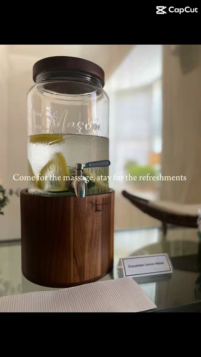 Perfect for the summer! We currently have a refreshing blend of cucumber lemon water for you to enjoy before and/or after your sessions 🤤 DEEEELICIOUS!! @massageforserenity
.
.
.
.
#summerrefreshment #flavoredwater #selfcareishealthcare #fyp #alexandriava