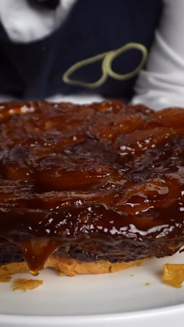 Not sure how to make a tarte tatin? Here, our head of development, April, gives you her tips and tricks for deep caramelised apples and absolutely no soggy bottoms!
Using our in-house puff pastry, which you can buy in sheets or a block to sheet yourself, it’s the ultimate flaky base with minimum stress on board.
#opusprovisions #yachtchef #produce #yacht #yachtlife