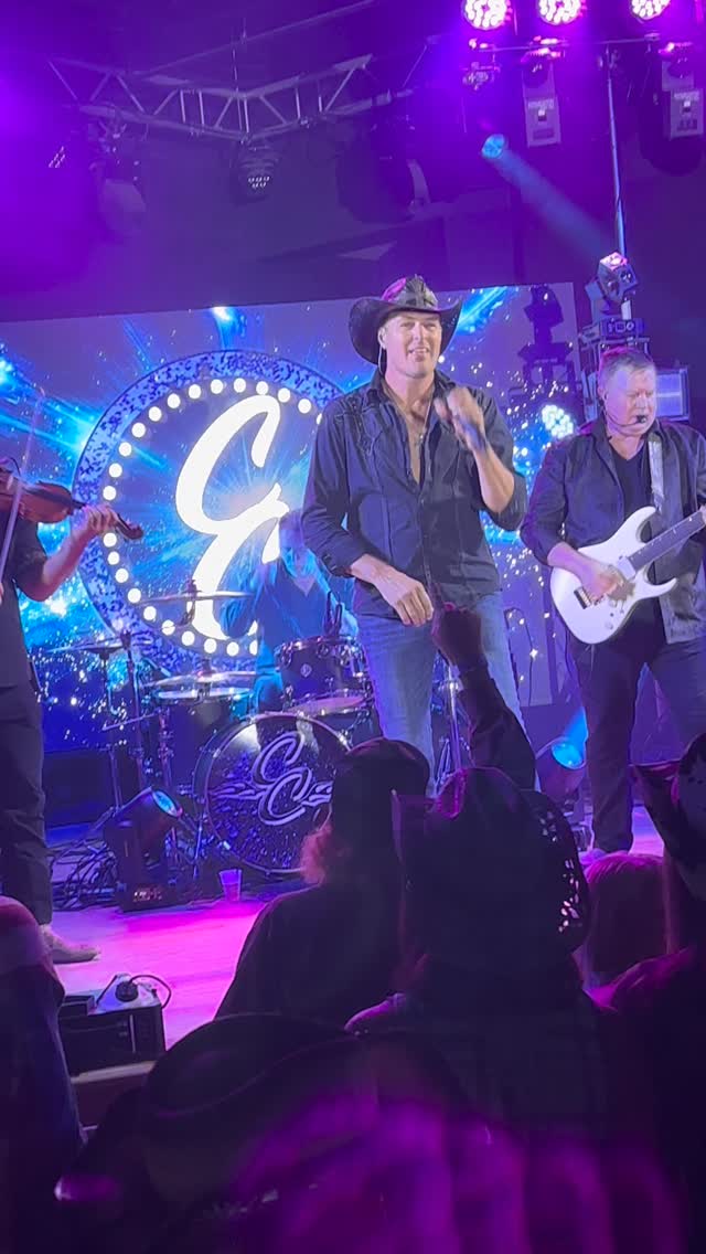 This past Friday's show at @stockyardlive was off the chain!!! I have the best fans around!!! Thank y'all!