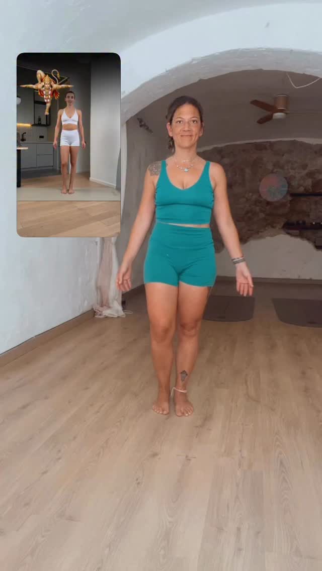 Jugando a ser Hanuman 🙊en una postura curiosa
Consejo: si pie no se apoya bien en el brazo (casi hombro) en el la primera torsión, difícilmente se va a sortener lo demás 🫶
Siempre paso a paso y con preparación si te hace ilusión el cuerpo sigue, o aceptar y respirar nuestros límites con amor
La energía de Hanuman, el Rey mono nos enseña a creer en nosotros, sabiendo que con práctica y devoción podemos trascender y llegar mucho más allá de lo que nunca hubiéramos imaginado 🌈
Si buscamos en nuestro interior, con amor podremos dar ese gran salto de fe sin miedo y superar cualquier obstáculo.
Recuerda que hay dos lados!! 😬✨💕🙏🏻
#yogachallenge #yogalife #yogaposes #balance #yogaonline