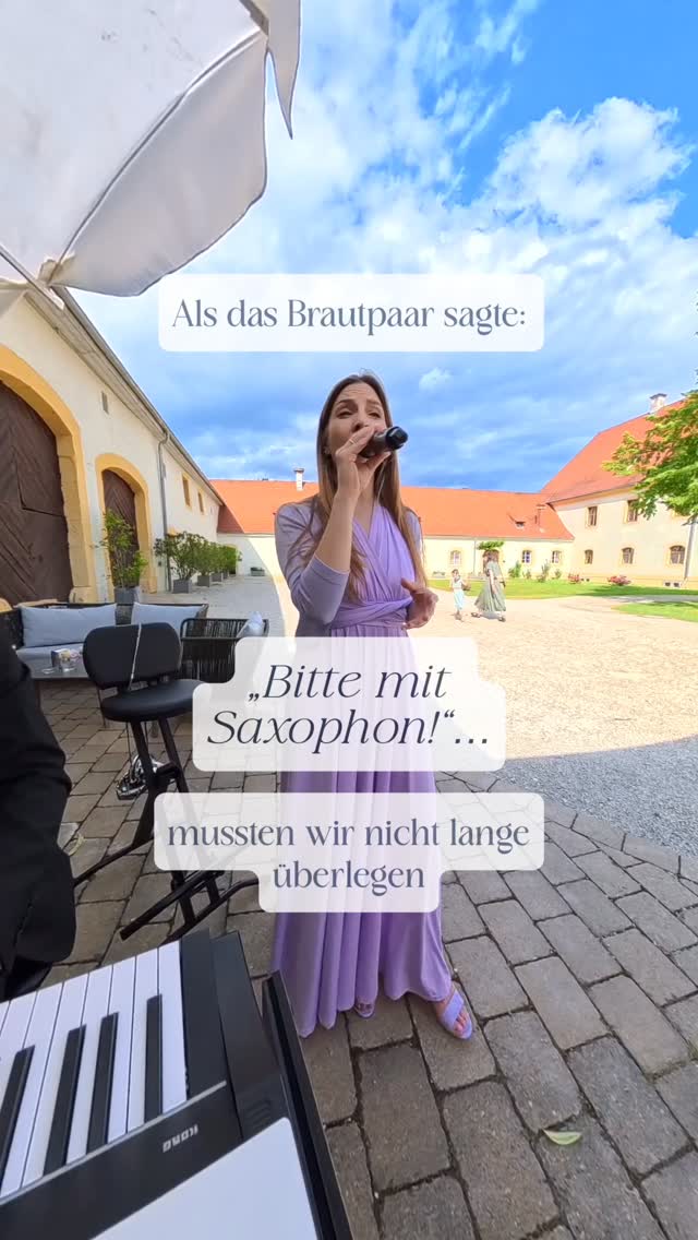 Als unser Brautpaar uns bei der Buchungsanfrage fragte, ob wir unser Trio auch mit einer Saxophonistin erweitern könnten, mussten wir nicht lange überlegen: Natürlich ist das möglich! 🎷✨
Dank unseres Netzwerks aus großartigen Musikerinnen und Musikern können wir unsere Besetzung ganz individuell an eure Wünsche anpassen. So entstand für diesen Sektempfang eine Kombination aus unserem Trio und Saxophon – und sie hat sehr harmoniert. ✨
Mit „Just the Two of Us“ und der wunderschönen Kulisse auf @schlossehrenfels war die Stimmung einfach großartig. Dieser Auftritt hat uns riesigen Spaß gemacht und zeigt einmal mehr, wie schön es ist, musikalische Ideen gemeinsam mit einem Brautpaar umzusetzen.
Ob besondere Songwünsche oder zusätzliche Instrumente – wir freuen uns immer über individuelle Vorstellungen und versuchen, sie für euren Tag möglich zu machen. 💜
👉 Frag jetzt euren Wunschtermin an - www.RebeccaSammet.de
#Livemusik #Hochzeit #Sektempfang #WeddingMusic #Saxophon Hochzeitsmusik RebeccaSammetTrio