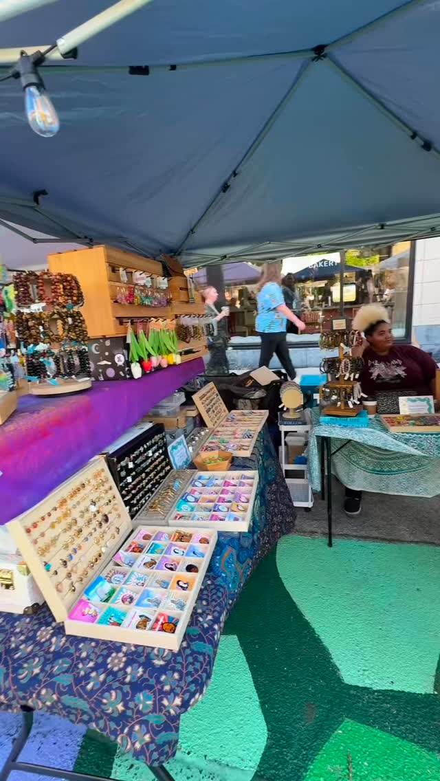 Thank you, @eastsidemke for having @papyrusncharms at Summer Soulstice! We had such a great time! The vibes were good, meeting all of my beautiful customers was great, and the community was everything! Let’s keep the vibes going this weekend at @summerfest! ♥️