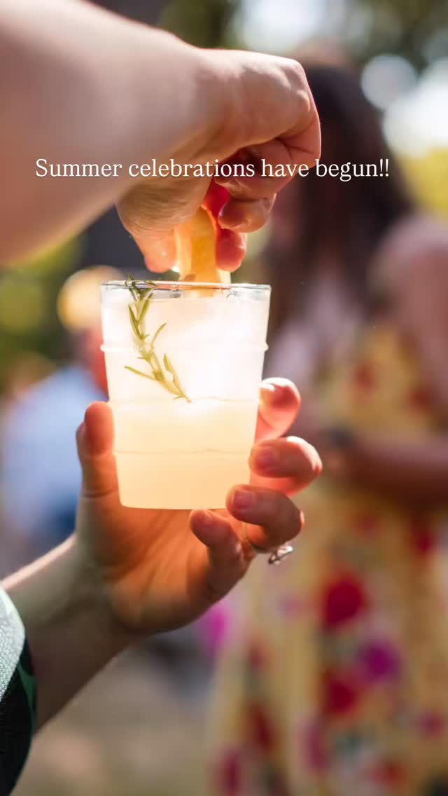 Summer celebrations have begun…
The people, the food and the drink- such a fun season to celebrate.
Hope to see you here.
thank you @nik_z_photo for the gorgeous photos!!
#boonvillehotelandrestaurant
#andersonvalley
#mendocinocounty
#summercelebrations
#summerfood
