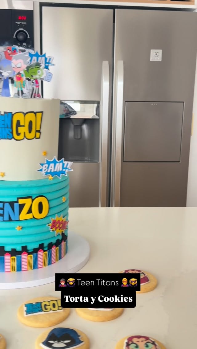 #teentitans para tu mesa dulce
Amamos
#lulipopdulces #decoraciondetortas #tortasmontevideo #mesadulce