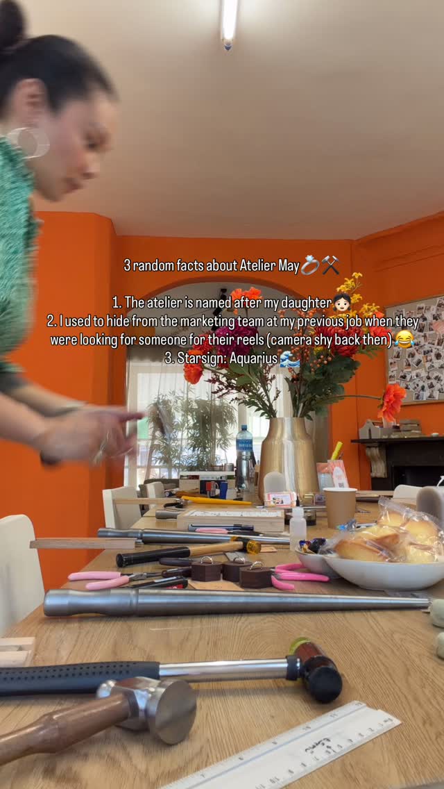 ⚒️3 random facts about the person behind Atelier May. (Nope, my name is not May🙈) Want to join a goldsmithing workshop in Amsterdam? 🧡 Book your session via www.ateliermay.nl or send me an email / DM #amsterdamguide #amsterdam #workshopringmaken #ateliermay
