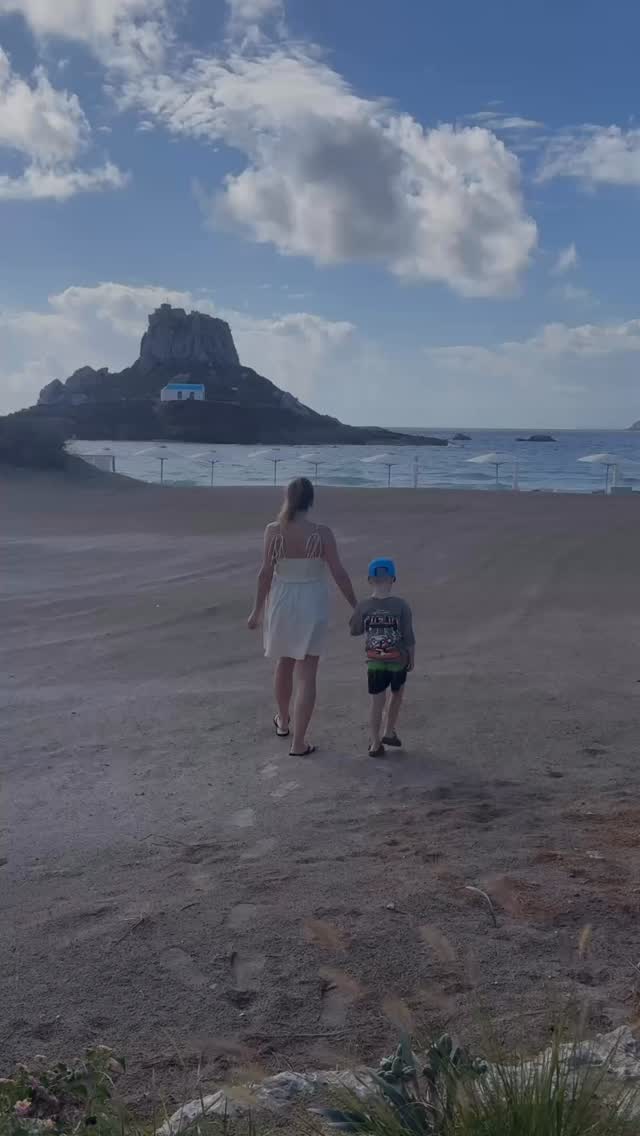 I made this video in Greece last September.
I never posted it because what I’d written wasn’t true…
But I wanted it to be.
This week I found it in my camera roll and it stopped me in my tracks because now… it is 🙌
We get so focused on what’s next, the next goal, the next milestone, the next thing we’re working towards, that we forget to look back and see how far we’ve actually come.
Over the last year I’ve made some difficult decisions.
I’ve changed the way I work.
I’ve changed who I work with.
I’ve put the absolute GRAFT in 🫠
And somewhere along the way I’m here…
Celebrating me.. then… the one who was brave enough to make the hard decisions 🙌
Because I wouldn’t be here without her
Keep going 💪🏽
One year can change everything 💫