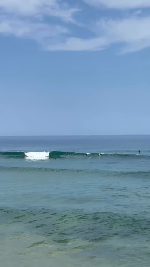 Perfect waves for intermediate lessons 🏄♂️ well done 👏🤙
Thanks Nature 🌊