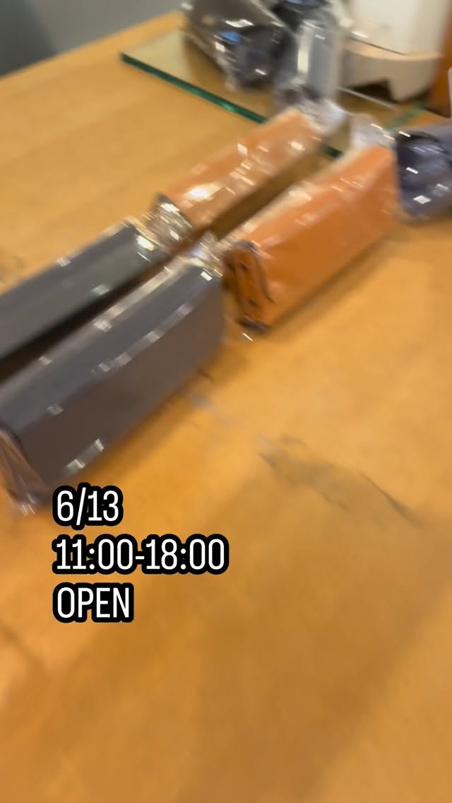 6/13
本日も11:00〜18:00で営業いたしております。
よろしくお願いいたします。
営業時間: 11時〜18時
定休日: 毎週火曜日、第2・第4水曜日
オーグリーラコンテ/ステラ御池•烏丸/ロジータ
#oogleyraconter #オーグリーラコンテ #9999selectedbystella #ステラ @rosita_kyoto @999.9_selected_by_stella
