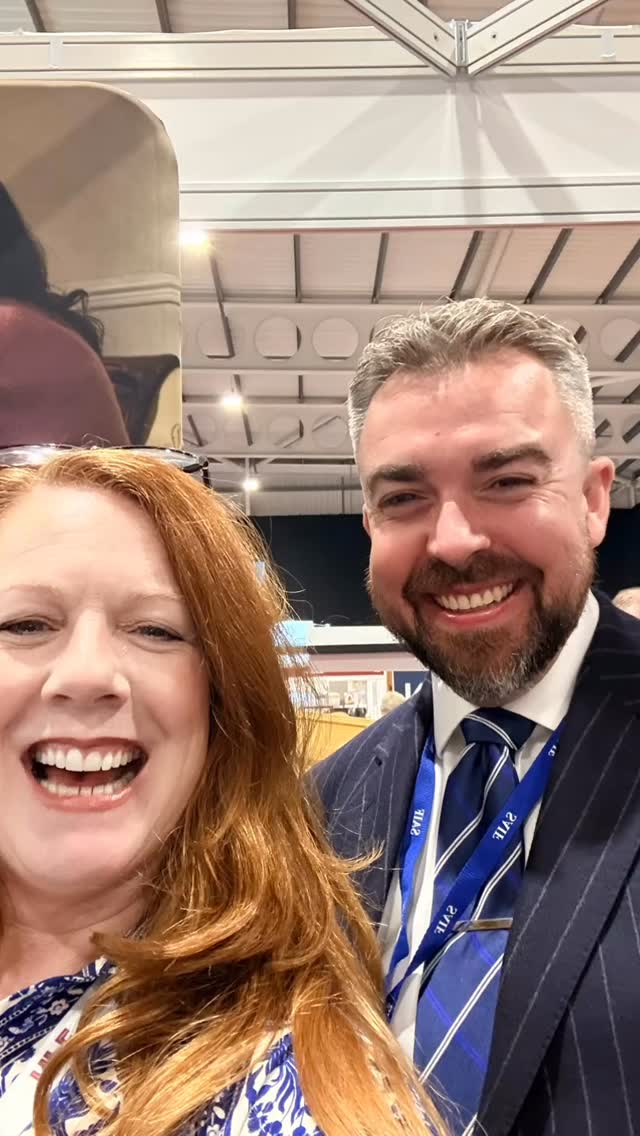 A an interesting day at the NFE today. I covered the @funeralsuppliersassociation stand for a while and then had the opportunity to grab a few #shellfies with a few of the exhibitors and visitors. Spreading the word for #celebrantcircleuk and their amazing support and advocacy for celebrants. See you in 2028 🧡
