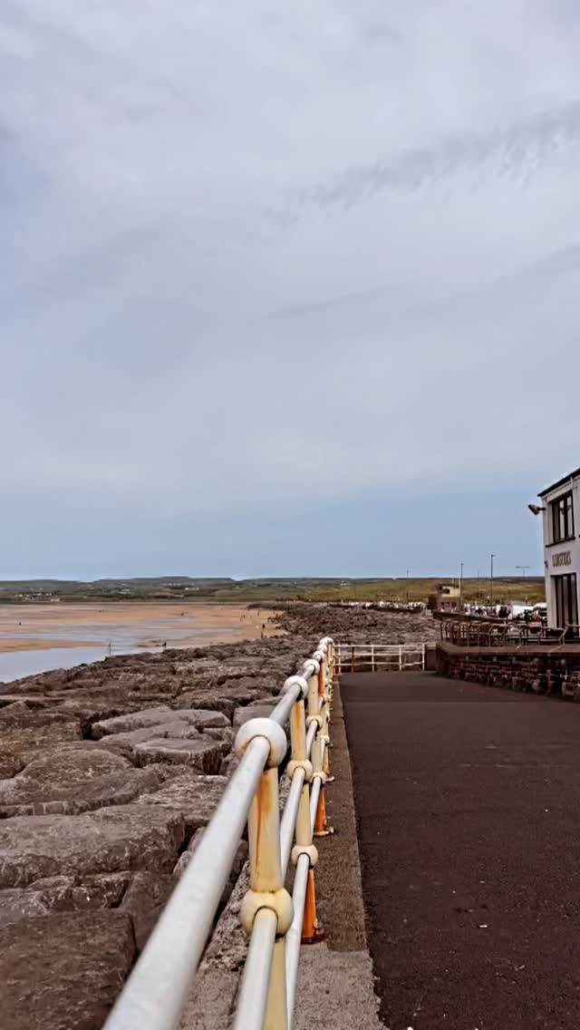Slow Sundays… is the sun coming out today? I think so but who cares what ever the weather with a view like this! 🏖️☀️
Summer opening times are now SAT + SUN 10.30 - 4.30pm plus the odd afternoon in the week (to be announced on the day so keep an eye on the socials and look for the open signs around the prom) 😁