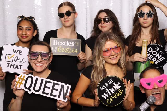 When the guests are having so much fun that the staff jumps in too. 😎📸
Yesterday’s graduation brunch at Salty’s on Alki was packed with smiles, great views, and plenty of photo booth moments. Even the crew couldn’t resist stepping in front of the camera for a few shots.
That’s how you know it’s been a good day.
mvpphotobooth.com
#SeattleEvents #SeattlePhotoBooth #GraduationParty #SaltysOnAlki #MVPPhotoBooth