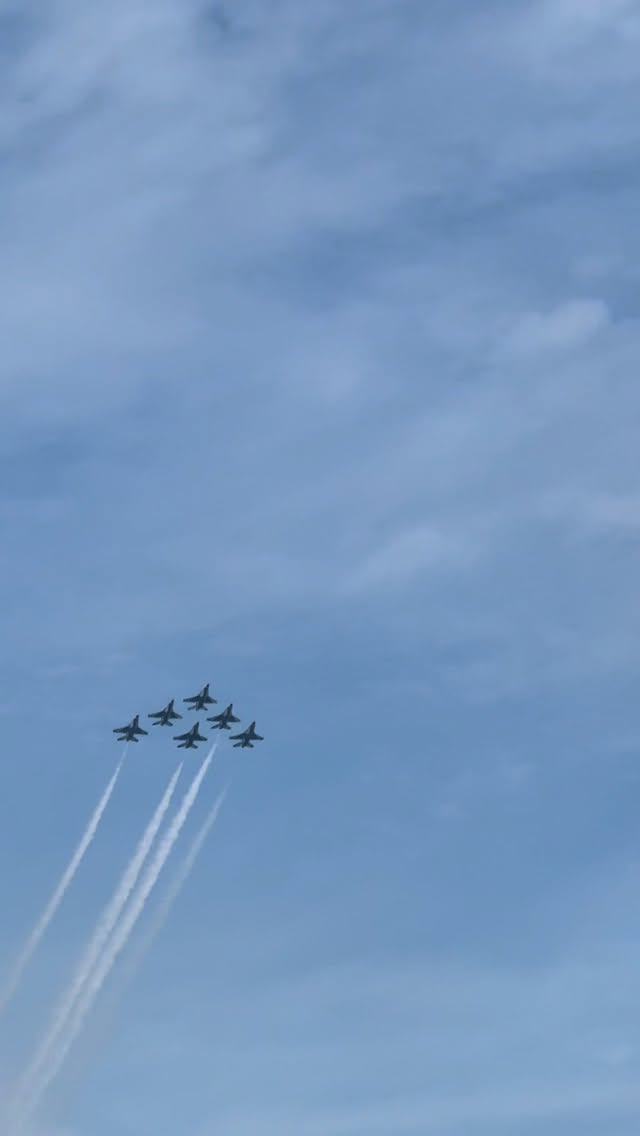 @afthunderbirds @ocairshow incredible! 🇺🇸