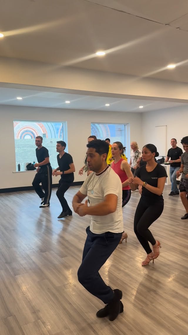 What an incredible weekend! 🔥
Thank you, Jorge Martínez, for bringing your talent, experience, and passion to our studio. We are grateful for everything you shared and can’t wait to welcome you back again soon! 💃✨
A huge thank you as well to everyone who came out, trained, danced, and made this weekend so special. Your energy, enthusiasm, and support are what make our dance community so amazing. ❤️
Until next time, keep dancing! 🕺💃🔥
#Salsa #Bachata #DanceCommunity #WorkshopWeekend #KeepDancing