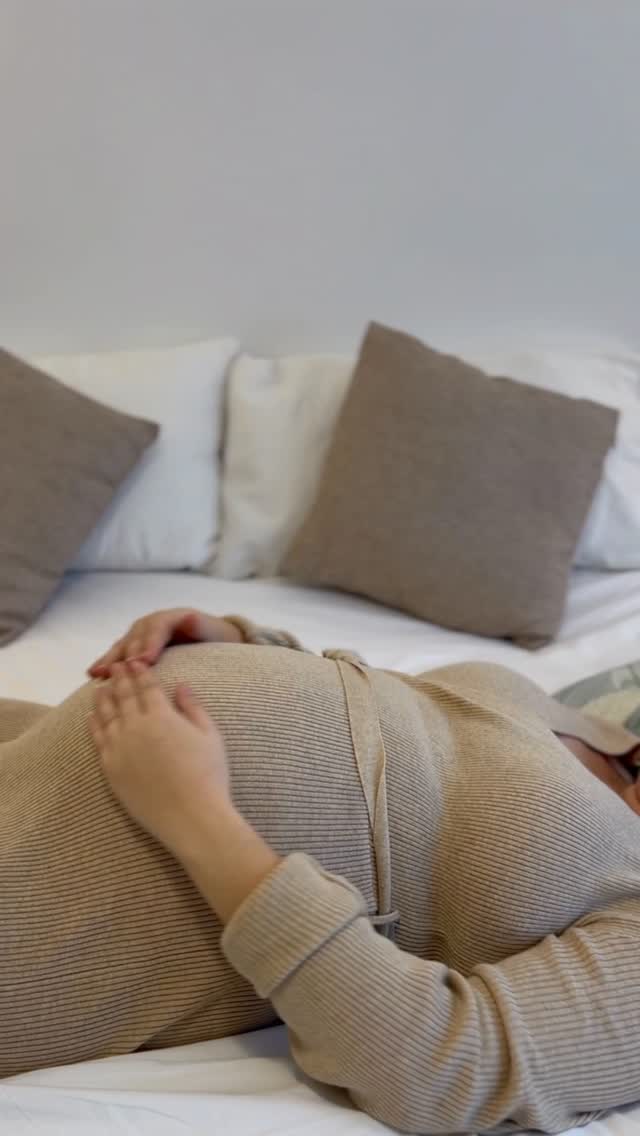 This has been sitting in my drafts for far too long 🤍
A moment in time captured as I transitioned from being a mama of one to a mama of two 🥹
I saw this transition video when I was pregnant and just wanted to recreate it. Obviously perfectly curated for the feed 🙈
Something I could never have imagined during the years I was navigating chronic pain, burnout, and the uncertainty of trying to conceive, was that one day I’d be a mama of two 😭😭
So let this be a gentle reminder that life doesn’t always unfold in the way we expect it to.
Sometimes, in fact, it unfolds in ways we never dared to hope for.
Being a mama of two feels equal parts beautiful, stretching, exhausting and magical already ✨
Thank you for being here 🙏
And I’m sending love and baby dust to all the mamas and parents in waiting 😘
.
.
.
.
#LifeAfterChronicPain #LifeAfterBurnout
#MotherhoodJourney
#Matrescence
#PostpartumJourney