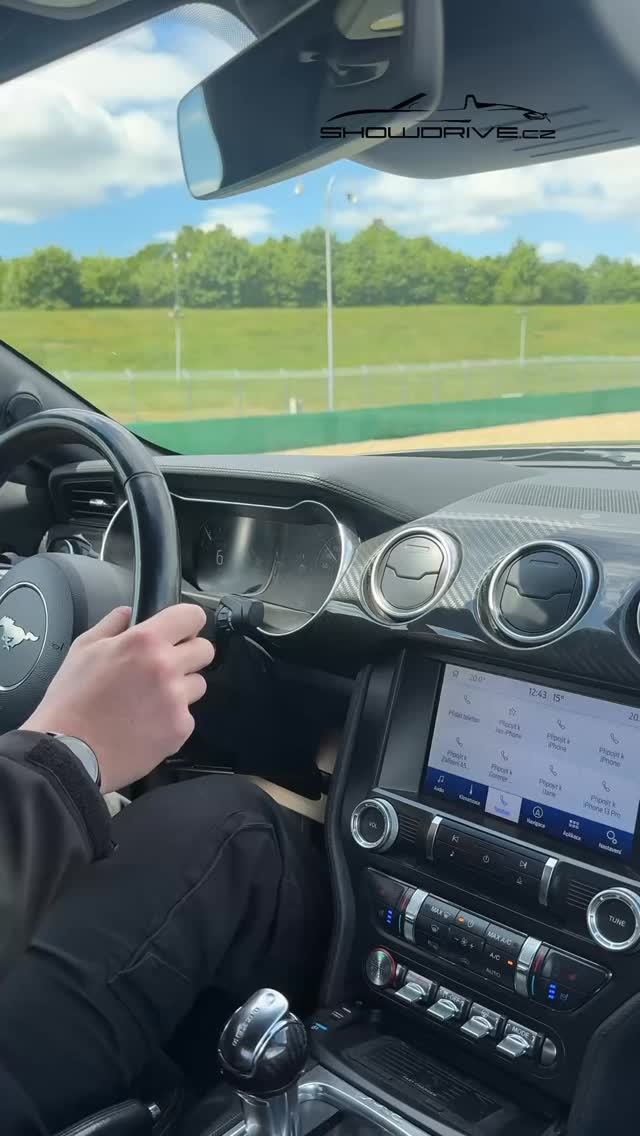 „Jela bych znova.“ 🔥
Přesně tahle věta po jízdě řekne úplně všechno.
Mustang GT ukázal, co v sobě má a to nejen silný zvuk, pořádný tah, ale i zážitek, který si odnesete.
A jestli tě láká spíš Lamborghini, Porsche a nebo zůstaneš u americké klasiky?
Výběr už je na tobě.
Brno, Most nebo Vysoké Mýto.
Teď jsi na řadě ty 🏁
Rezervaci najdeš v profilu nebo na ShowDrive.cz
#showdrive #mustanggt #fordmustang #lamborghini #porsche
