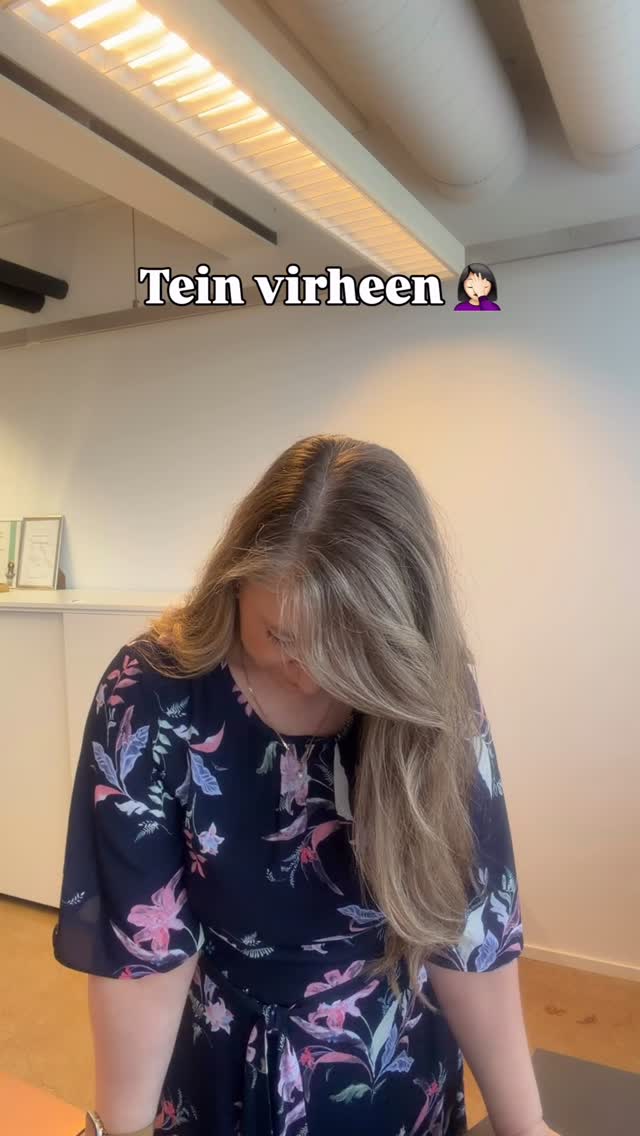 Kun luulet tilaavasi yrityspaidat, mutta saatkin Ruotsin maajoukkueen fanituotteet. 🤦🏻♀️🇸🇪
Vahingossa siniseen paitaan painettiin keltainen logo.
Meidän logon piti olla valkoinen. 😅
No, nyt tiedetään ainakin miltä näyttäisimme Ruotsin MM-katsomossa.
Virhe huomattu – korjataan ja mennään eteenpäin! 🙌
#yrittäjäarki #mokatkuuluuasiaan #painatusvirhe #yritysarki