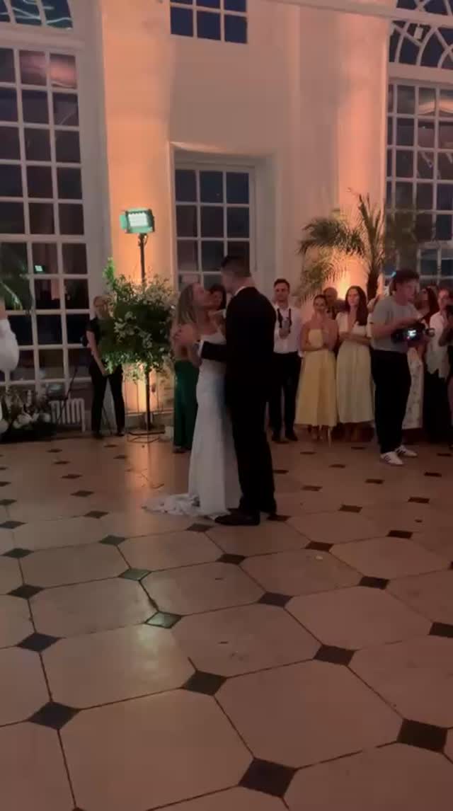 Katie & Lloyd’s dream wedding at the iconic Kew Gardens in London was nothing short of unforgettable!
The Next Level Show Band created a bespoke arrangement of the first dance at the couple's request.
Flawlessly planned by the amazing team at @louiseperryweddings - this wedding was a blast!
Looking for amazing entertainment for your big day? Get in touch!
#KewGardensWedding #LondonWeddingBand #LuxuryWedding #WeddingEntertainment #BespokeFirstDance
