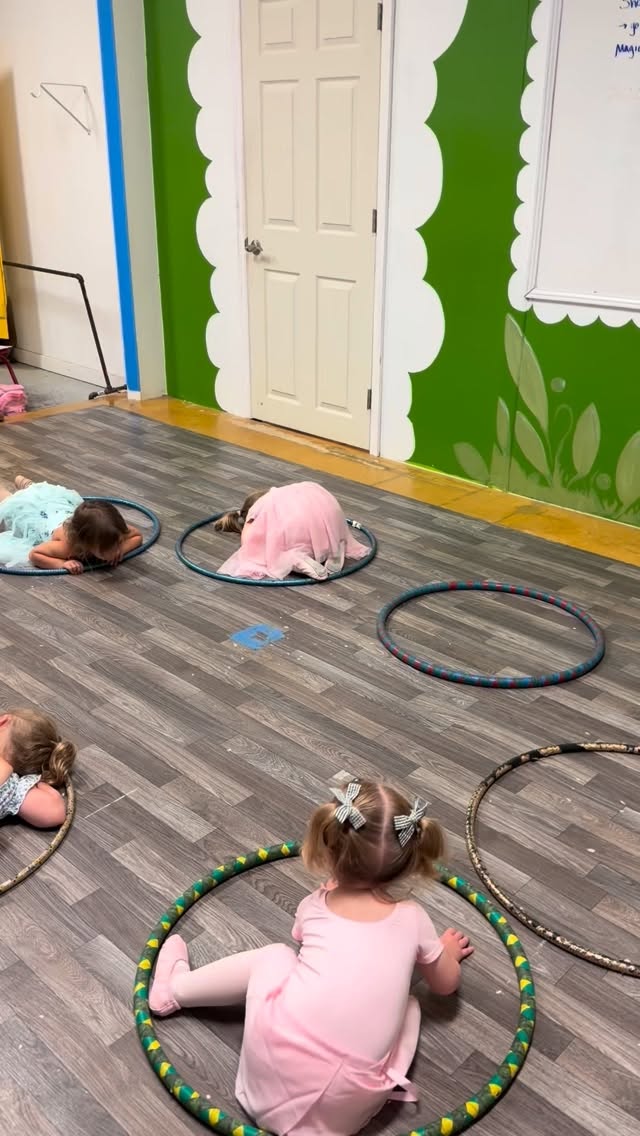 We are having a blast in our Summer Tiny Twirls Ballet🩰Registration for our 26/27 season is OPEN! Claim your spot TODAY✨ #kellysdance #summervillesc #dance #dancestudio