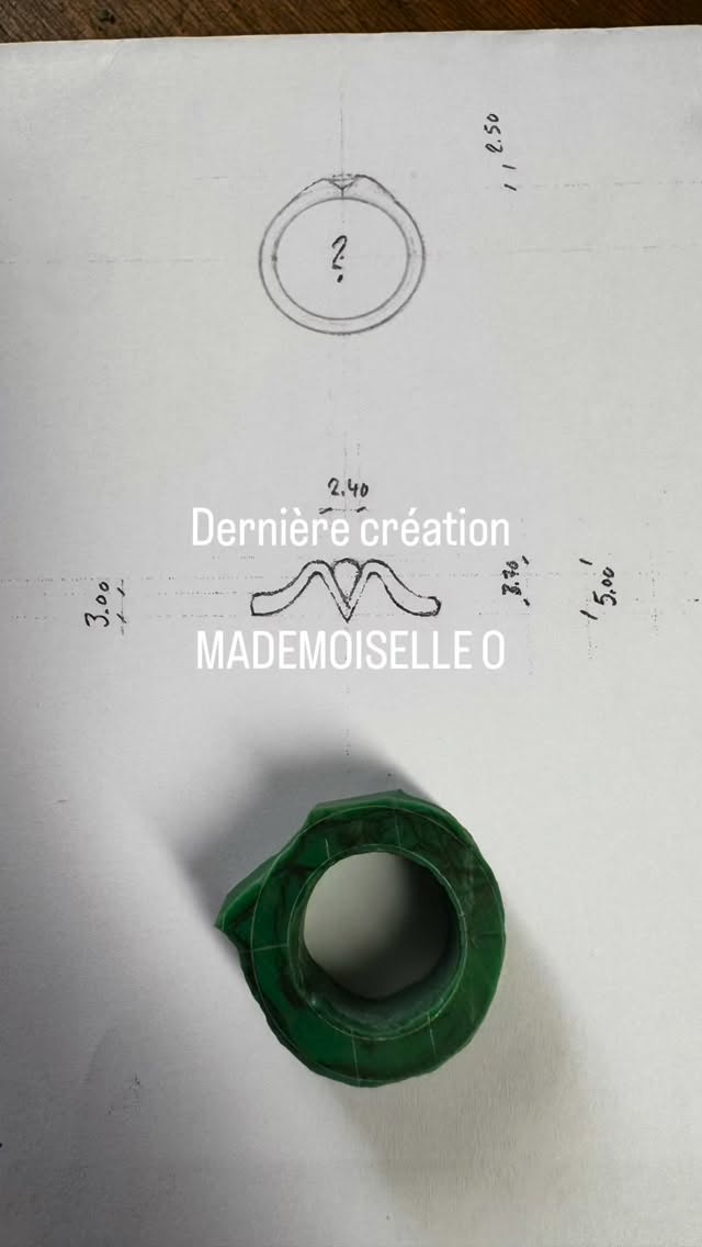 Laisse-moi un commentaire si tu veux plus de vidéos de ce style !
#bijouxsurmesure #swissmade #mademoiselleocreation #mademoiselleo #fromlatchauxwithlove