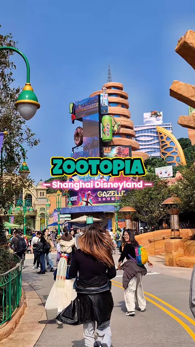 POV: You travel halfway across the world just to walk the streets of Zootopia in real life! 🤩
Worth every mile! 🐾✨
📍 Shanghai Disneyland
@shanghaidisneyresort @disneyparks #shanghaidisneyland #zootopia #hotpursuit #disneyland #disneyfamily