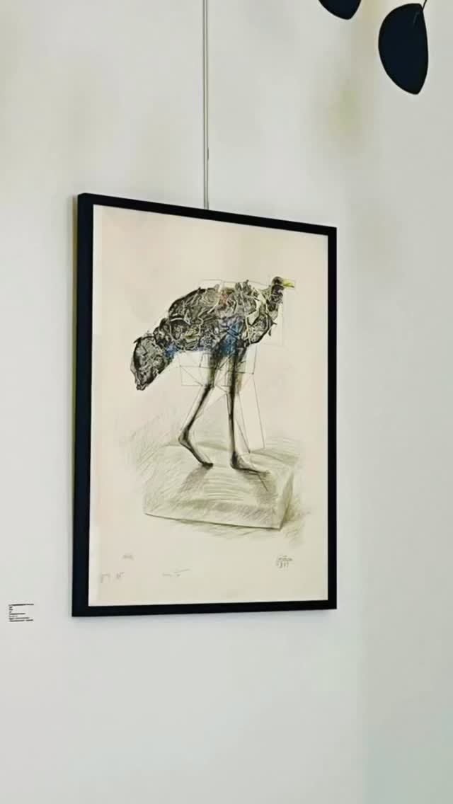 ✨ Découvrez l’exposition comme si vous y étiez.
Pour ce réel, j’ai photographié chaque œuvre et les ai réunies dans l’ordre exact du parcours de visite. Suivez le cheminement imaginé pour l’exposition et découvrez-la pas à pas, comme lors d’une visite réelle.
Les artistes : César, Max Ernst, Jules Perahim, Friedrich Hundertwasser, Endre Rozsda, Georges Mathieu, Hans Bellmer, Frédéric Dambreville, Max Ernst, Hizelaya, Michèle Destarac, Henri Pfeiffer, Pontus Carle, Hizelaya, Georges Mathieu, Pierre-César Lagage, Frédéric Dambreville, Jules Perahim…
📕Vous trouverez le catalogue en ligne en lien dans ma bio avec tous les textes explicatifs.
🖼️ Exposition « L’Art de l’estampe »
📅 Du 5 juin au 10 juillet
📍 Tous les jours sur rendez-vous
Portes ouvertes
📅 Samedi 20 juin
🕚 De 10h à 17h
Collection Stéphanie Peyrissac
📍 9 avenue de Lamballe, 75016 Paris
📩 contact@collectionstephaniepeyrissac
.com
☎️ +33 (0) 6 11 72 55 88
#estampe #gravure #lithography #artcollector #artlovers