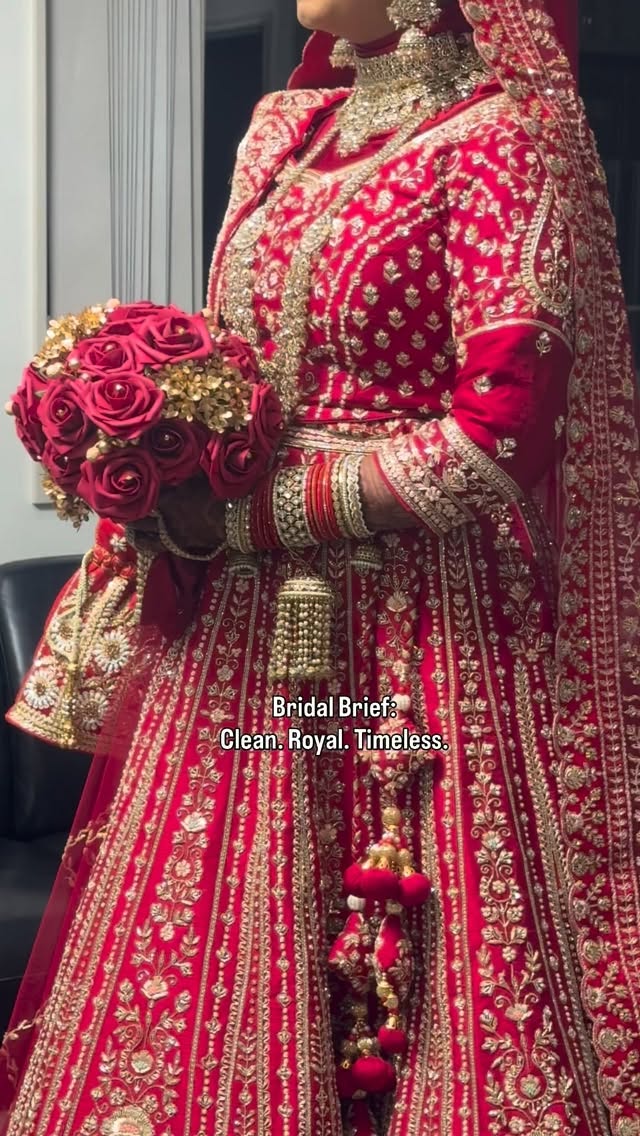 Delivered. Bridal Hijab styled by us for the stunning @farheenfaizareen .
💌 Let’s bring your bridal vision to life.
The Team:
Hijab Stylist @the.hijabi.stylist
Makeup Artist @bridalbeauty_nz
Henna Artist @henna_by_sadaf_2021
#bride #indianwedding #hijabstylist #explorepage✨ #hijab