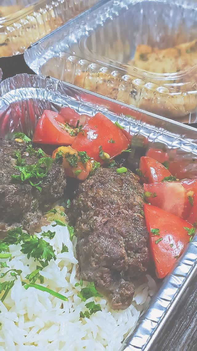 Imagine opening your refrigerator and knowing dinner is already handled.
That's the beauty of our Palate Meal Plans.
🍽️ No meal planning
🍽️ No grocery shopping
🍽️ No cooking stress
July subscriptions are opening soon!