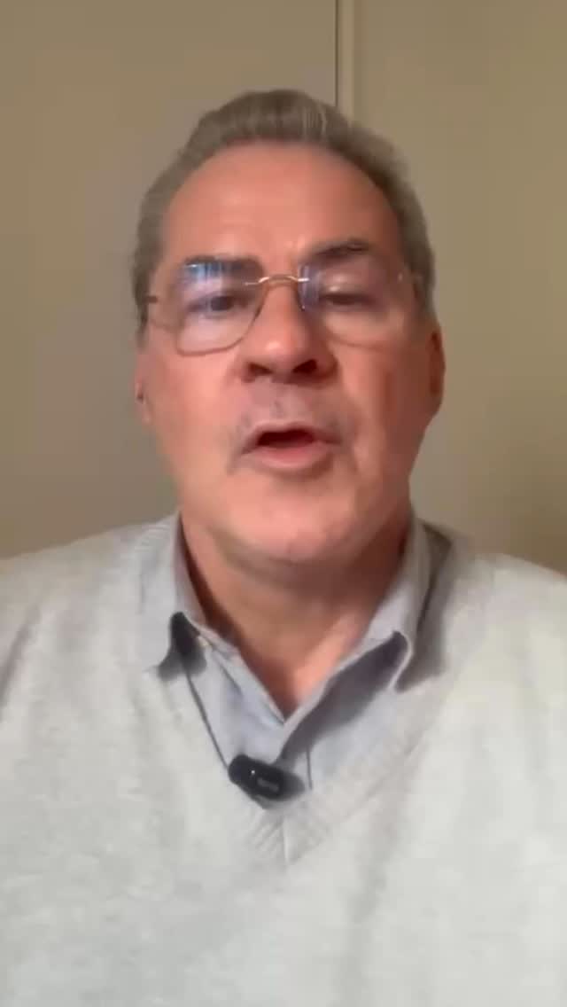 Você já ouviu falar sobre o anestésico Apito Verde?
Neste vídeo, o Dr. @drtomasnavarro explica os efeitos gastroenterológicos do medicamento! Assista para saber mais!!