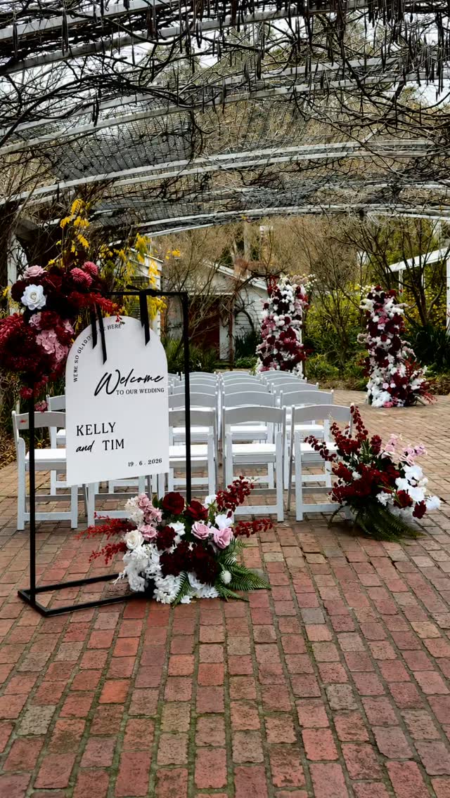 Kelly & Tim said "I do" beneath the iconic pergola at Potters Receptions before we repurposed their ceremony flowers to completely transform their reception.
One floral story, beautifully transformed from ceremony to reception.
Congratulations, Kelly & Tim. Thank you for trusting Decodays to create the florals for your amazing wedding day.
Dreamteam:
Venue @pottersreceptions
Content Creator @reelsocialweddings
Photographer @allie.claire.creative
Gown @thebridalsuite.essathelabel
Florals @decodays
Celebrant @melbourne_celebrant_danielle
DJ @musicwithmemories
Planning your wedding? We'd love to create florals that flow seamlessly from ceremony to celebration.
#PottersReceptions
#YarraValleyFlorist
#MelbourneWeddingFlorist
#WeddingFlowers
#WeddingStylingMelbourne