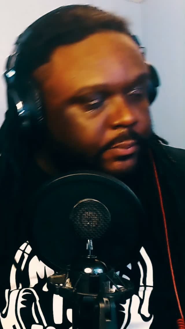 I use this song in almost all of my videos but I don't think yall knew it was me fr. Shout to @gregdos_official on the production!
#streamer #gamer #music #rap #rapper