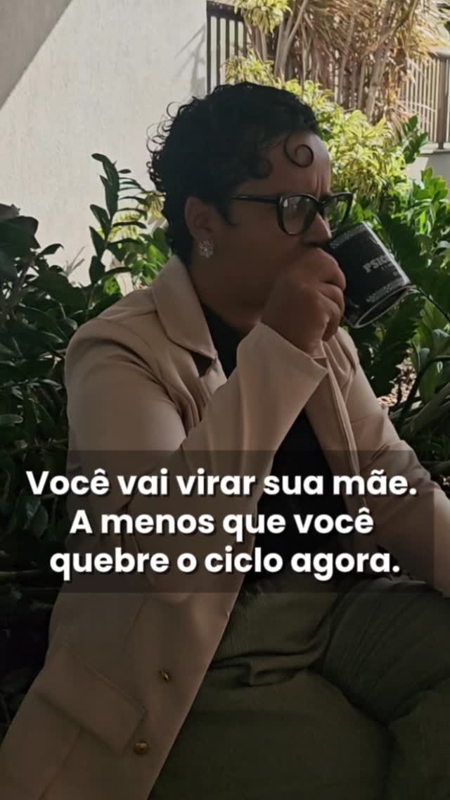 🔄 QUEBRANDO A MALDIÇÃO
Sua mãe:
• Era reprimida
• Sem libido
• Sacrificada
• Sem vida própria
• Raiva silenciosa
Você tá:
• Sendo reprimida
• Sem libido
• Sacrificando
• Sem vida própria
• Raiva silenciosa
Se você não quebrar, sua filha vai:
• Ser reprimida
• Sem libido
• Sacrificando
• Sem vida própria
• Raiva silenciosa
Maldição passa de geração.
Mas você pode QUEBRAR.
Você pode ser a mulher que DIFERENTE.
A que libera a linhagem.
Você tá pronta?
Salva se quer quebrar ciclo! 🔓
