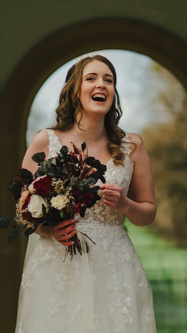 A beautiful wedding from last year. I created this bouquet using dried flowers and realistic silk roses.
#driedweddingflowers#driedflowerbouquet#driedflowerwedding#everlastingweddingflowers#preservedweddingflowers