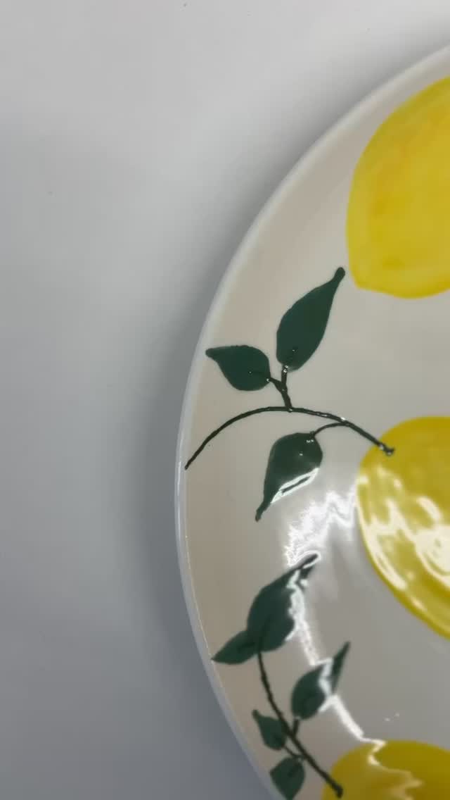 Lemons. Florals. Pizza. Prosecco. And a ceramic you painted yourself. ๐๐จ This is your Italian evening โ 3 July at Creative You, both in Zug and Thalwil!