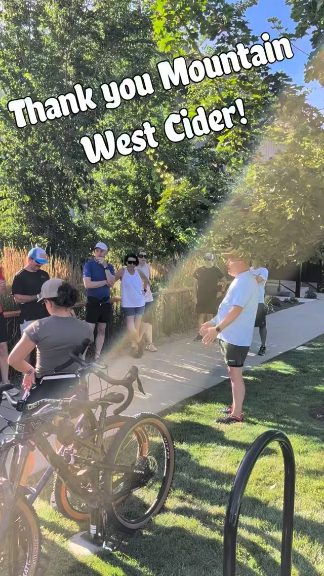 Perfect night at @mountainwestcider ! Great weather, amazing patio, good music, and fantastic cider. Also special shout-out to @kizik whose killer shoes were being repped by our official CPR shoe model.
#cpr #craftpubrunners #pubrunning #runningclub #runninggroup