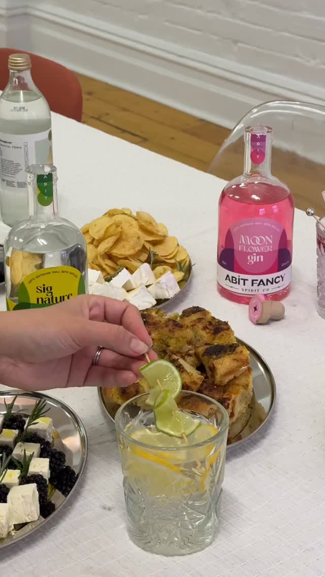 When your afternoon catch-up needs to be just ‘Abit Fancy’ ✨🍸
Pouring up the perfect grazing spread paired with our small-batch South Australian gins. Whether you’re keeping it classic with our Signature Gin or adding a pop of color with the Moonflower Gin, it’s all about good company, great snacks, and even better drinks.
Who are you sharing this spread with? Tag your drinking buddy below! 👇
#GinLovers #saspirits #adelaidehills #Craftgin #Cocktailhour