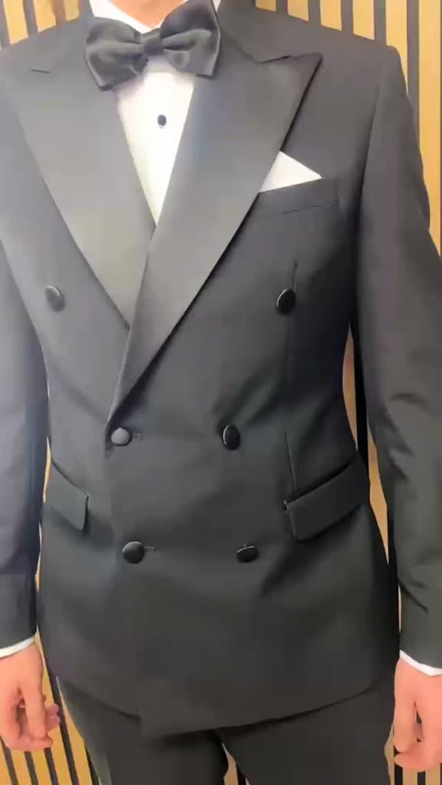Timeless style, tailored to perfection. The double-breasted tuxedo is the definition of black-tie elegance. 🤵🏻♂️🖤#blacktie #menswear #wedding #suithire #kentwedding