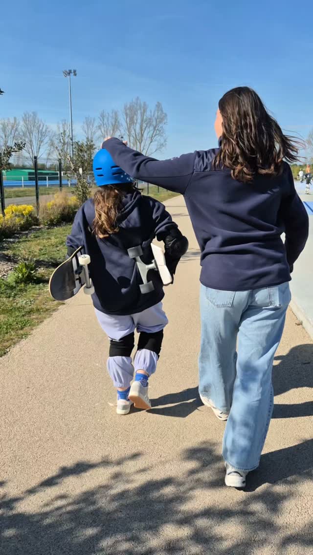 🛹 Cet été, viens progresser en skateboard avec nos stages de 3 jours !
Au programme : apprentissage des bases, perfectionnement, équilibre, technique… le tout dans une ambiance conviviale et encadré par notre moniteur diplômé. Que tu débutes ou que tu souhaites améliorer tes figures, nos stages sont faits pour prendre confiance et te faire plaisir sur la planche !
🎥 Découvre un aperçu d'une séance dans cette vidéo.
📅 Les stages sont proposés tout l'été à la Base Nautique de Saint-Jean-de-Monts.
👉 Réserve dès maintenant ta place sur www.labasenautique.fr et rejoins-nous pour rider tout l'été !
#Skateboard #SkateLife #SaintJeanDeMonts #VacancesEnVendée #Ride