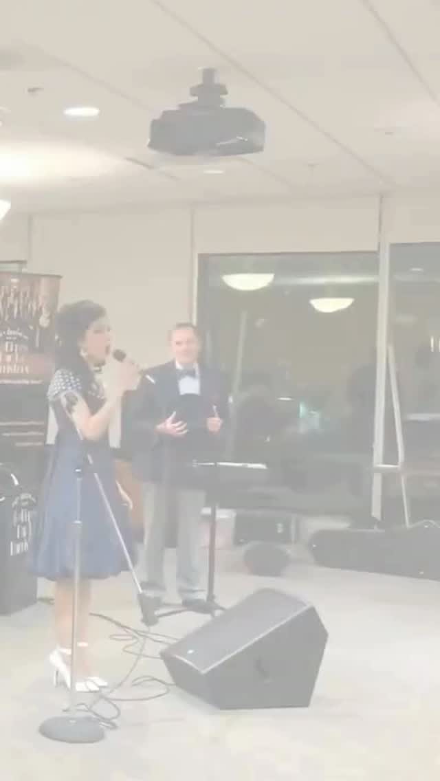 🇺🇸🎆✨ 5 days until AMERICA'S 250th BIRTHDAY! And yes, I'm a July 4th baby!! 🎂
Sharing this birthday with an entire nation? I'll never stop being proud of that!! I've had the honor of singing this anthem for veterans and troops, and nothing in the world compares to that feeling. 🙏❤️🤍💙
Stay with me this week. I have something very special planned for all of you! 🎤✨
xo, Roxy Darr, The Anthem Girl 💋🌹
#NationalAnthemGirl #NationalAnthem #USA250 #July4th #AnthemGirl #Veterans