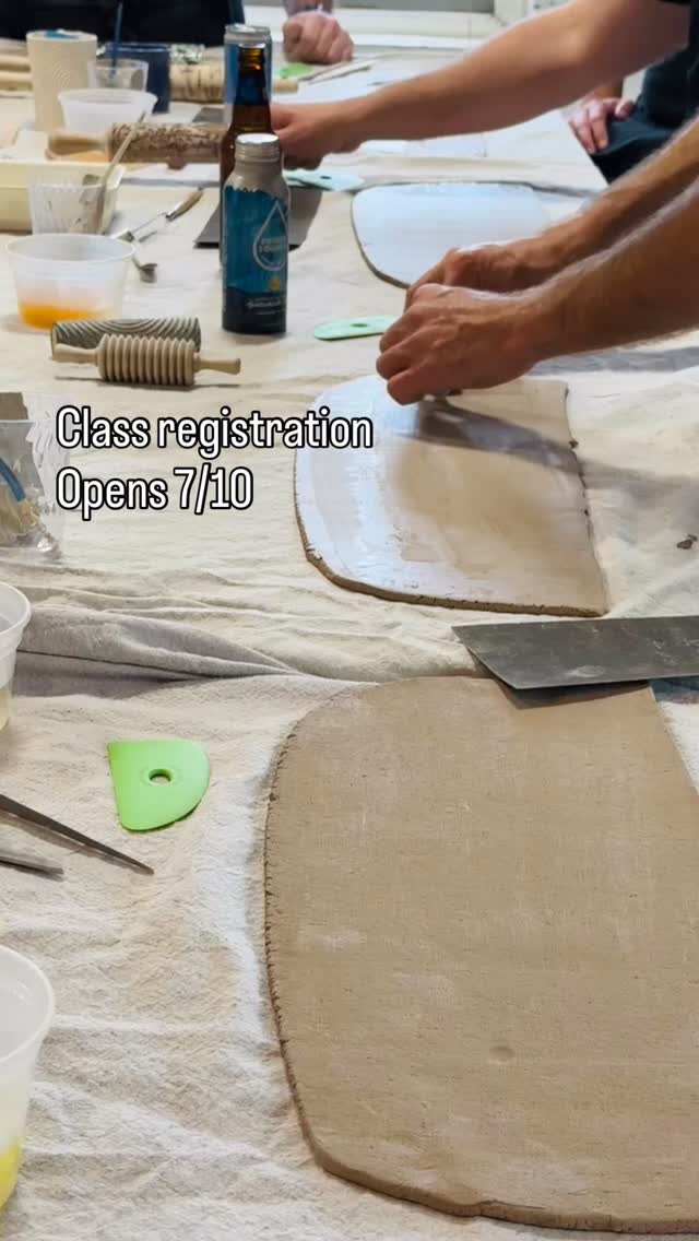 Class registration for July/August classes opens 7/10 at 5pm! Time to take that pottery class you’ve always wanted to try 😎
Check out Denver’s pottery studio - the best place for beginner wheel classes. 🙌