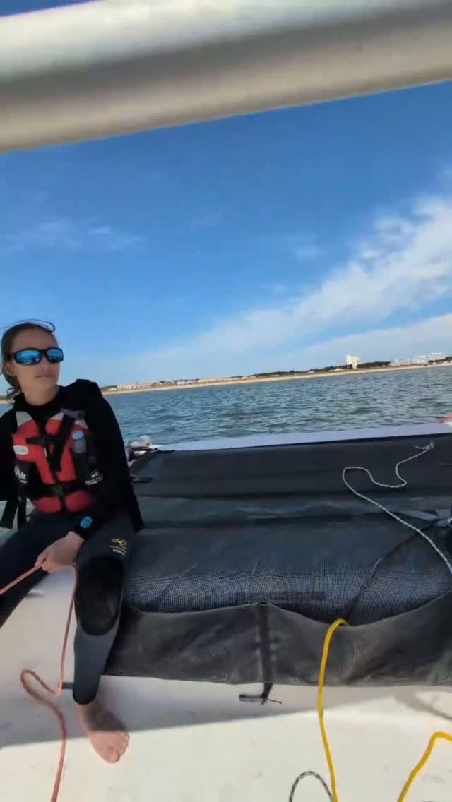 🌊 Embarquez pour une balade en mer en trimaran ! ⛵☀️
Offrez-vous une parenthèse d'évasion en famille et découvrez les joies de la navigation à voile. Accessible dès 5 ans, cette sortie en mer est idéale pour partager un moment unique, admirer le littoral autrement et profiter des sensations du grand large.
📅 Des départs sont proposés toutes les semaines en juillet et en août.
🎟️ Les places sont limitées, alors réservez dès maintenant et venez vivre l'expérience en famille !
#Trimaran #BaladeEnMer #EnFamille #Vacances #Été