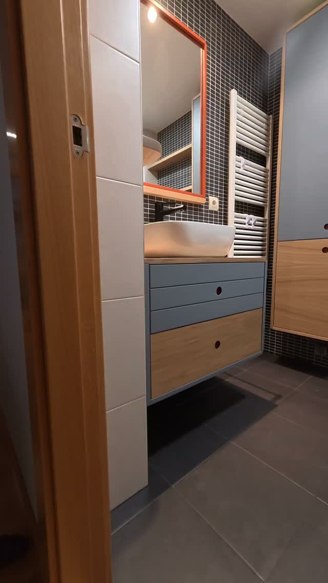 Alma de blues. Estudio de diseño de mobiliario. Muebles de baño a medida. #diseño #mobiliario #decoracion #carpinteria #muebles