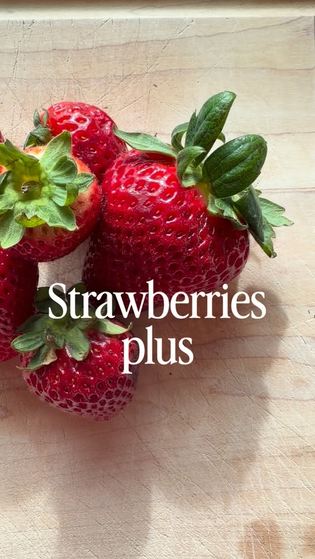 The best way to serve a summer time favorite to all of your friends at your party.
🍓🍓🍓🍓🍓🍓🍓🍓🍓🍓🍓🍓🍓
Make them into small, individual portions. It’s easier to mingle with, the right portion of decadence, and not too much if you need to snag one more off the table. 🙋🏼♀️
Enjoy!