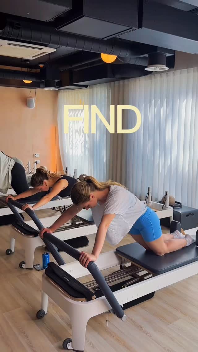 One studio, endless ways to move✨
Whether you come to flow at @yogahaven or get strong at Reformer Room, there’s something for everyone behind our doors.
Come and discover the class that moves you 💛
#findyourflow #yoga #reformerpilates #london #pilates