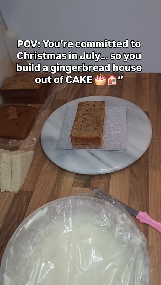 Some cake ideas are magical… and some are a little bit crazy! 😅🎄
A 3D gingerbread house made entirely from cake sounded like the perfect Christmas in July challenge… until the heatwave arrived! ☀️🔥
Working with chocolate frosting, shaping a gingerbread sponge structure, and keeping everything stable in these temperatures was definitely not easy, but when you love creating edible magic, you find a way
This little gingerbread house is made with:
✨ Gingerbread sponge
✨ Vanilla filling
✨ Chocolate frosting
✨ A lot of patience (and maybe a little bit of determination!)
The hardest part? Keeping everything together while the heat was trying to melt my plans! 😂
But the best reward came at the end… finally cutting into it and enjoying that first slice. 🍰❤️
Because behind every magical creation there’s a lot of work, passion, and love.
Christmas in July continues… 🎄✨
#GingerbreadHouse #ChristmasInJuly #CakeArtist #3DCake #AriaCakes